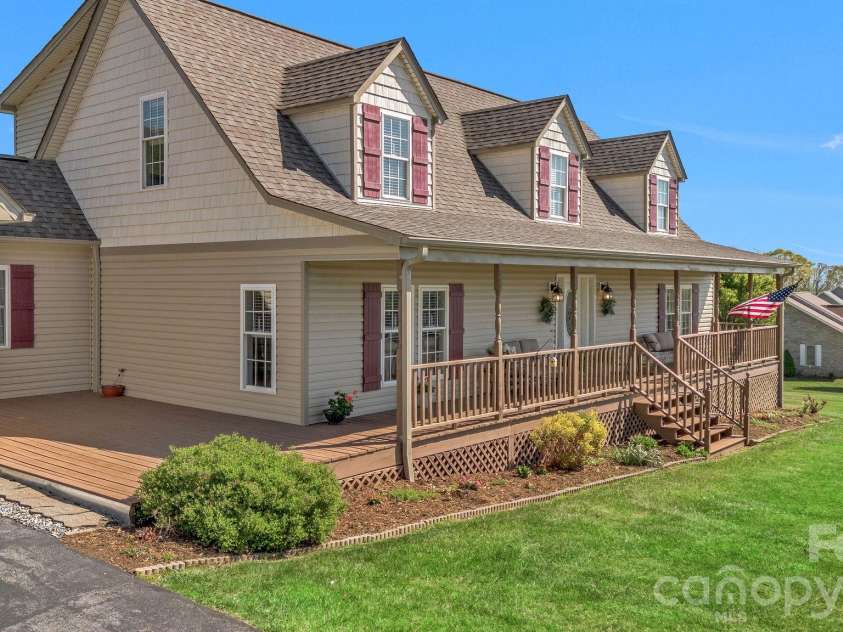 461 Doctors Street, Sparta, NC 28675.  MLS# CAR4374575, YatesRealty ID 16843. 