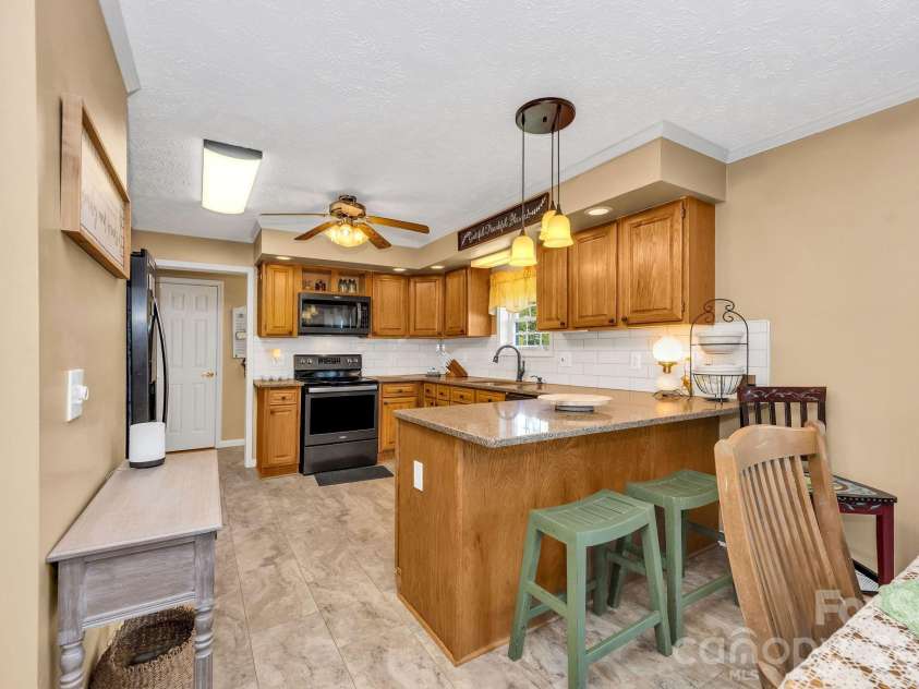 461 Doctors Street, Sparta, NC 28675.  MLS# CAR4374575, YatesRealty ID 16843. 