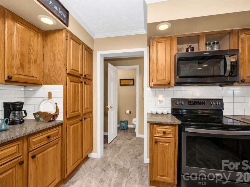 461 Doctors Street, Sparta, NC 28675.  MLS# CAR4374575, YatesRealty ID 16843. 