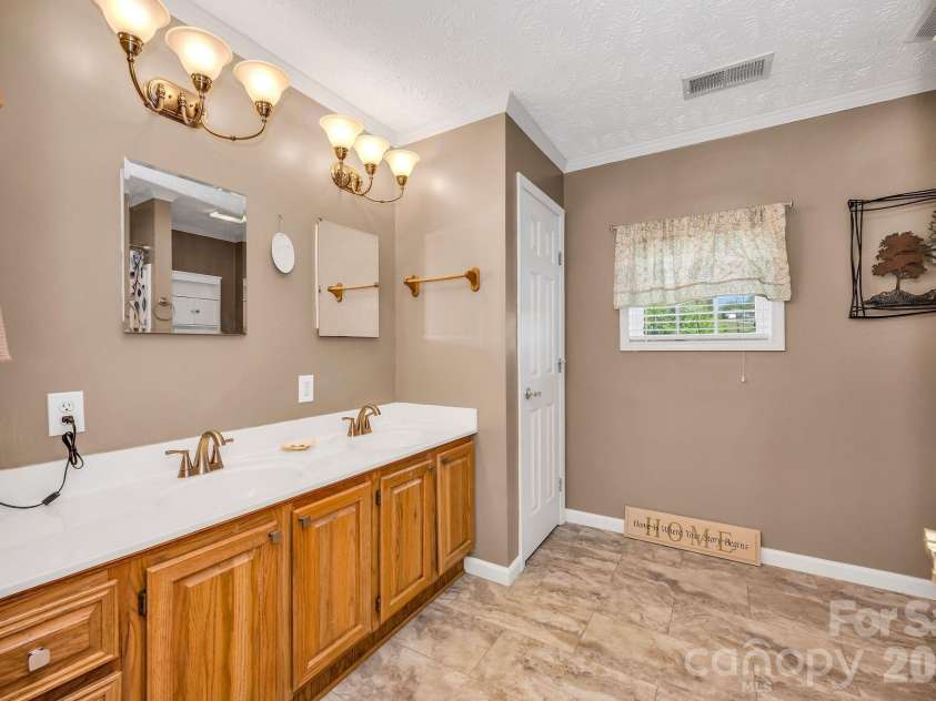 461 Doctors Street, Sparta, NC 28675.  MLS# CAR4374575, YatesRealty ID 16843. 