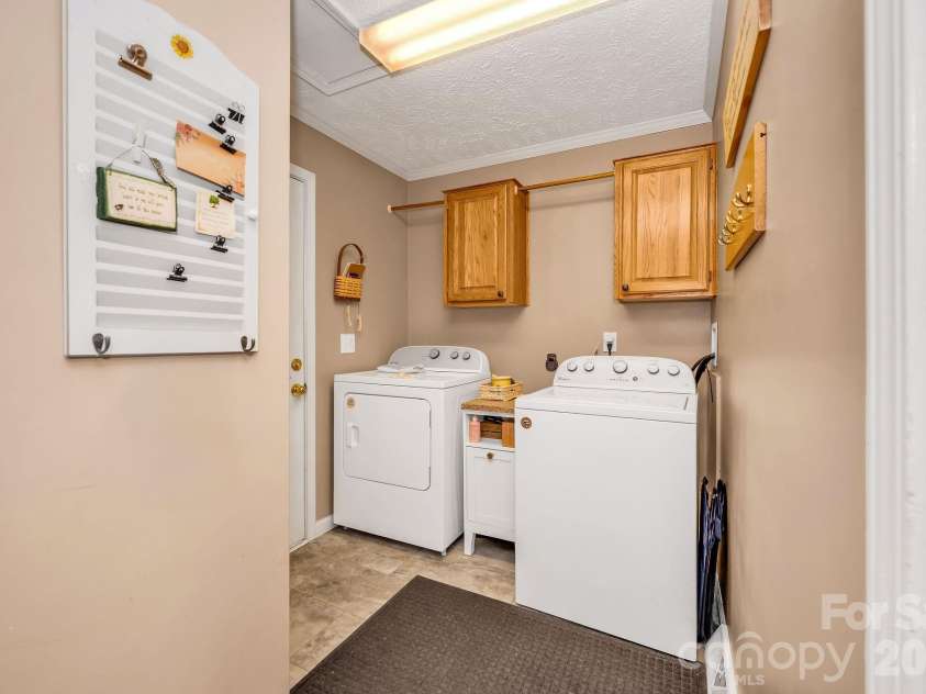 461 Doctors Street, Sparta, NC 28675.  MLS# CAR4374575, YatesRealty ID 16843. 