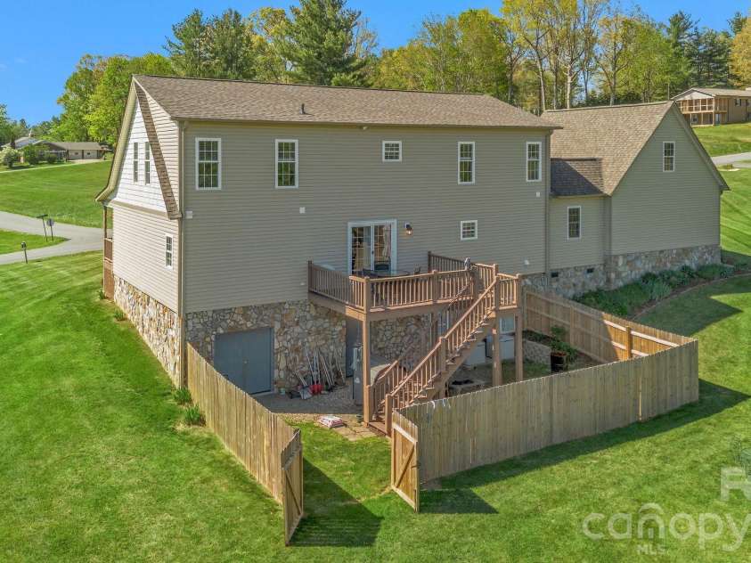 461 Doctors Street, Sparta, NC 28675.  MLS# CAR4374575, YatesRealty ID 16843. 