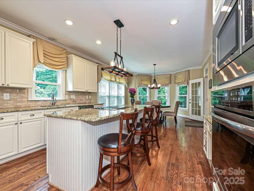 2406 Tarleton Twins Terrace, Charlotte, NC 28270.  MLS# CAR4261443, YatesRealty ID 16844. Kitchen