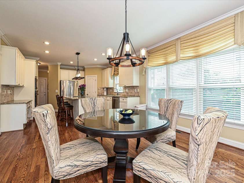 2406 Tarleton Twins Terrace, Charlotte, NC 28270.  MLS# CAR4261443, YatesRealty ID 16844. Kitchen with Breakfast