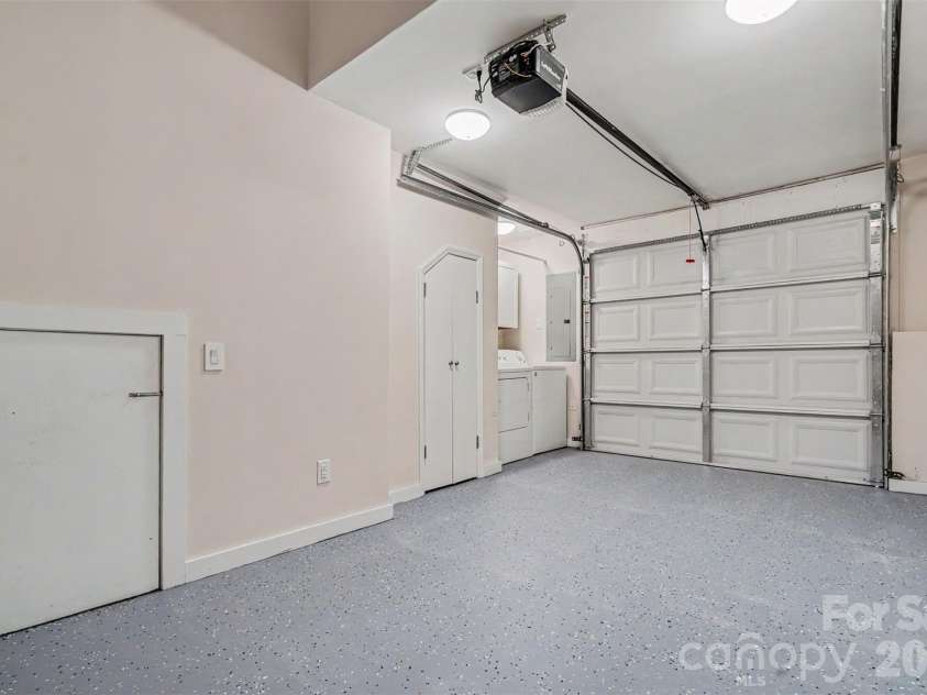 415 7th Street, Charlotte, NC 28202.  MLS# CAR4415449, YatesRealty ID 16844. 