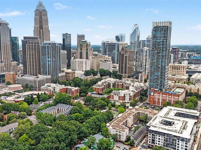 415 7th Street, Charlotte, NC 28202.  MLS# CAR4415449, YatesRealty ID 16844. 