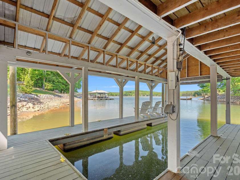 1420 Roundstone Road, Sherrills Ford, NC 28673.  MLS# CAR4369339, YatesRealty ID 16847. 