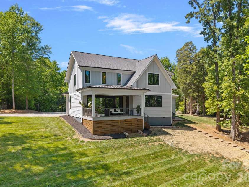 1420 Roundstone Road, Sherrills Ford, NC 28673.  MLS# CAR4369339, YatesRealty ID 16847. 