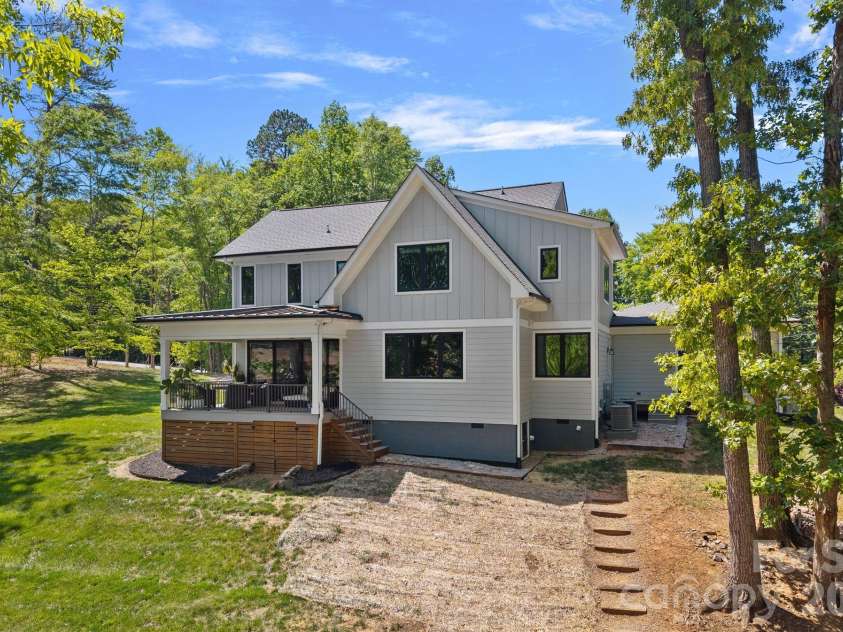 1420 Roundstone Road, Sherrills Ford, NC 28673.  MLS# CAR4369339, YatesRealty ID 16847. 