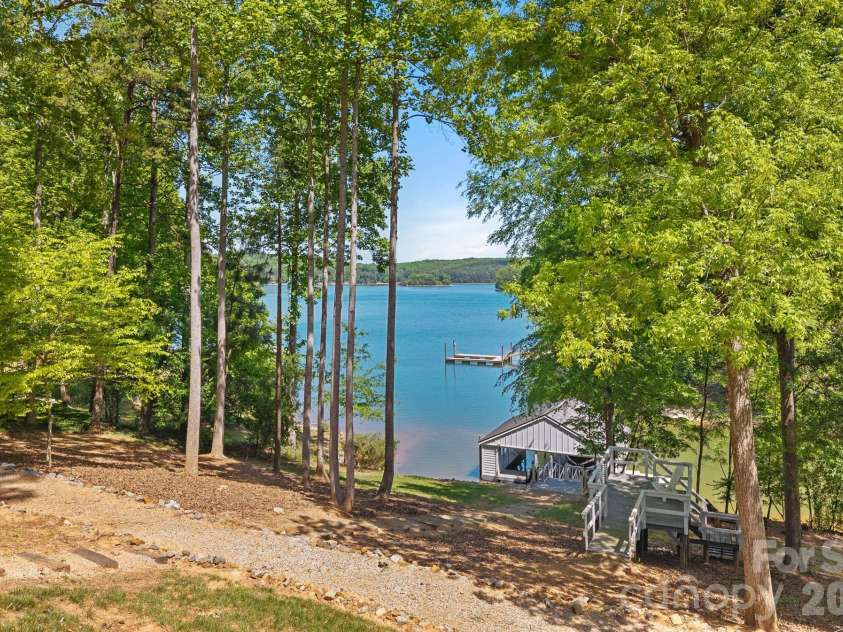 1420 Roundstone Road, Sherrills Ford, NC 28673.  MLS# CAR4369339, YatesRealty ID 16847. 