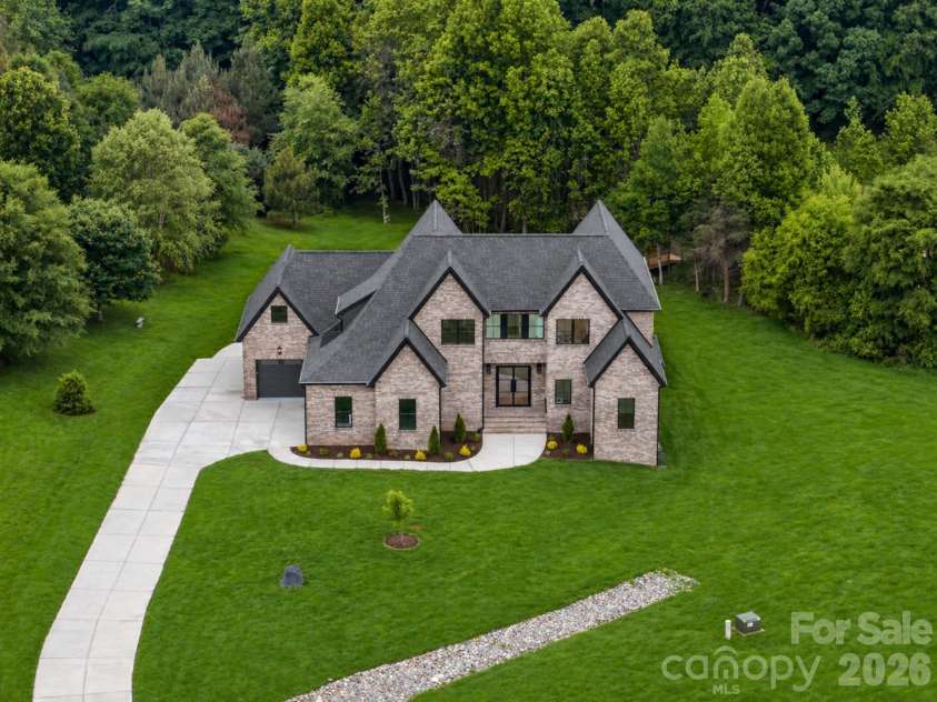 7701 Willowdale Drive, Waxhaw, NC 28173.  MLS# CAR4372276, YatesRealty ID 16848. 