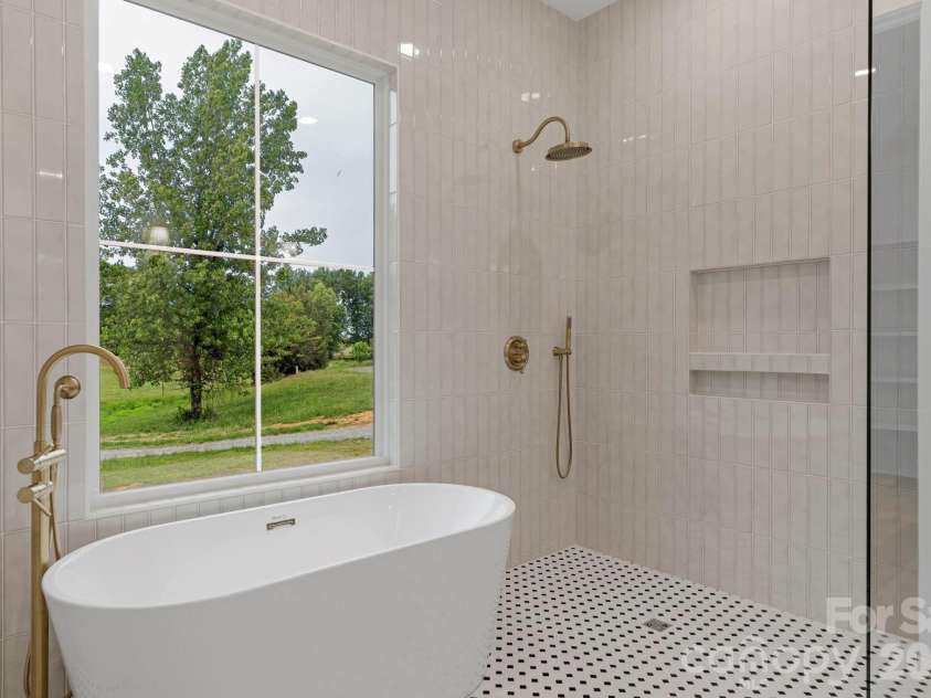 7701 Willowdale Drive, Waxhaw, NC 28173.  MLS# CAR4372276, YatesRealty ID 16848. 