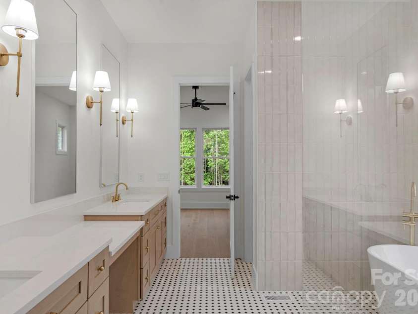 7701 Willowdale Drive, Waxhaw, NC 28173.  MLS# CAR4372276, YatesRealty ID 16848. 