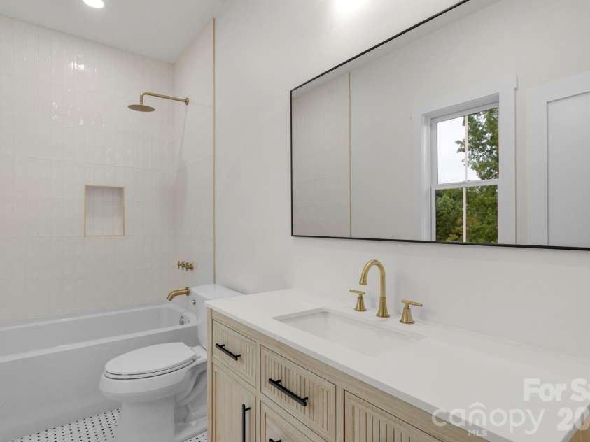 7701 Willowdale Drive, Waxhaw, NC 28173.  MLS# CAR4372276, YatesRealty ID 16848. 