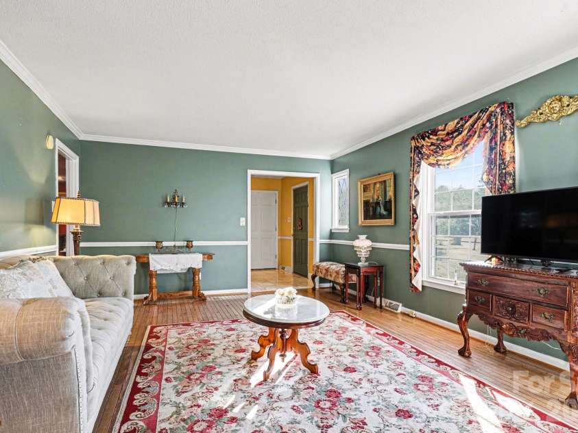 324 Windsor Drive, Salisbury, NC 28144.  MLS# CAR4345611, YatesRealty ID 16849. 