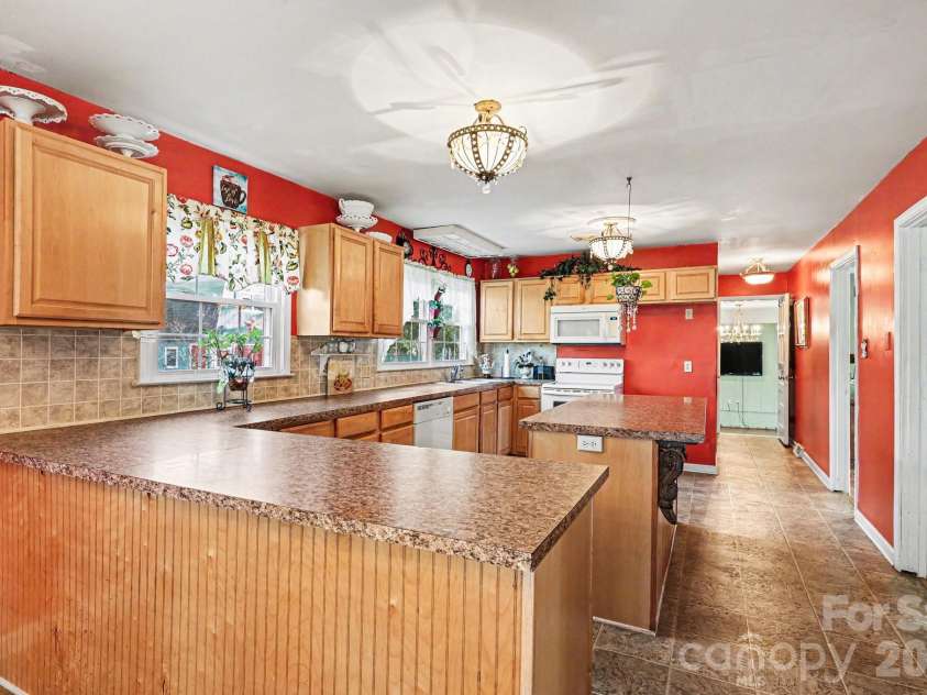 324 Windsor Drive, Salisbury, NC 28144.  MLS# CAR4345611, YatesRealty ID 16849. 