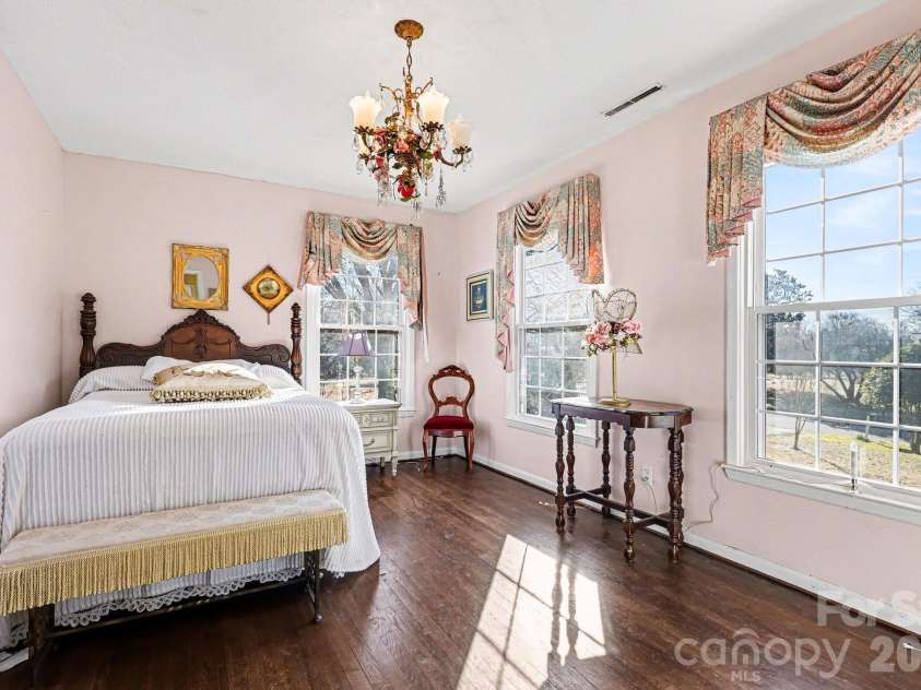 324 Windsor Drive, Salisbury, NC 28144.  MLS# CAR4345611, YatesRealty ID 16849. 