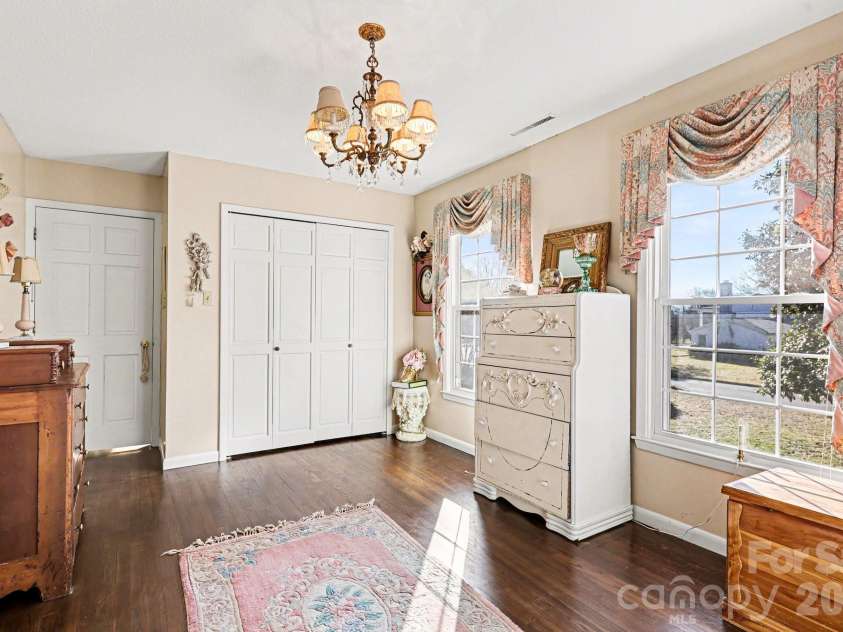 324 Windsor Drive, Salisbury, NC 28144.  MLS# CAR4345611, YatesRealty ID 16849. 