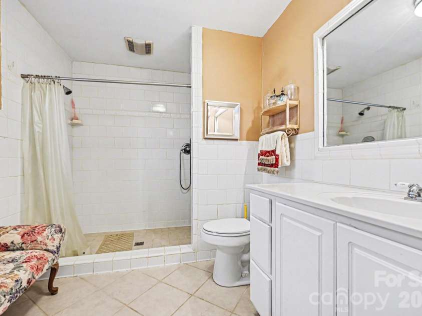 324 Windsor Drive, Salisbury, NC 28144.  MLS# CAR4345611, YatesRealty ID 16849. 