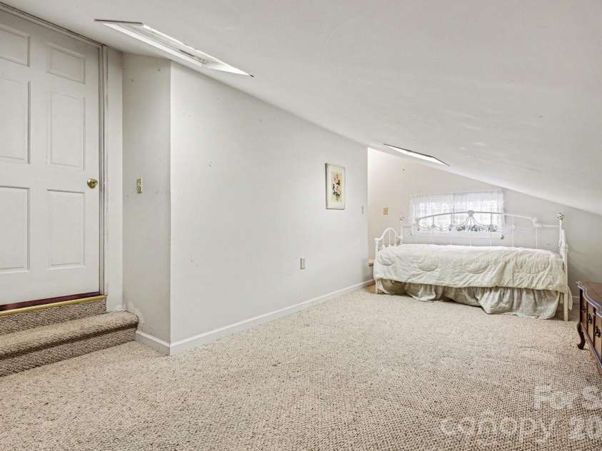 324 Windsor Drive, Salisbury, NC 28144.  MLS# CAR4345611, YatesRealty ID 16849. 