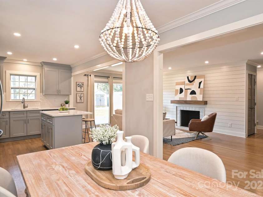 532 Scaleybark Road, Charlotte, NC 28209.  MLS# CAR4261499, YatesRealty ID 16849. 