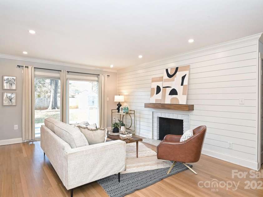 532 Scaleybark Road, Charlotte, NC 28209.  MLS# CAR4261499, YatesRealty ID 16849. 