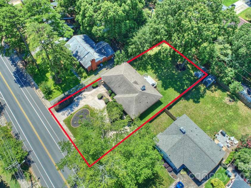 532 Scaleybark Road, Charlotte, NC 28209.  MLS# CAR4261499, YatesRealty ID 16849. 