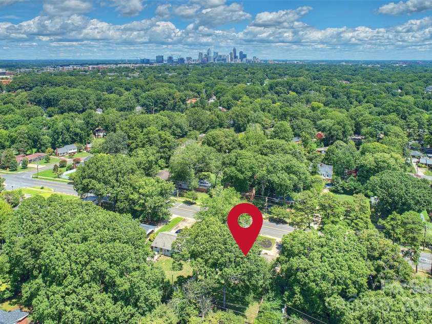 532 Scaleybark Road, Charlotte, NC 28209.  MLS# CAR4261499, YatesRealty ID 16849. 