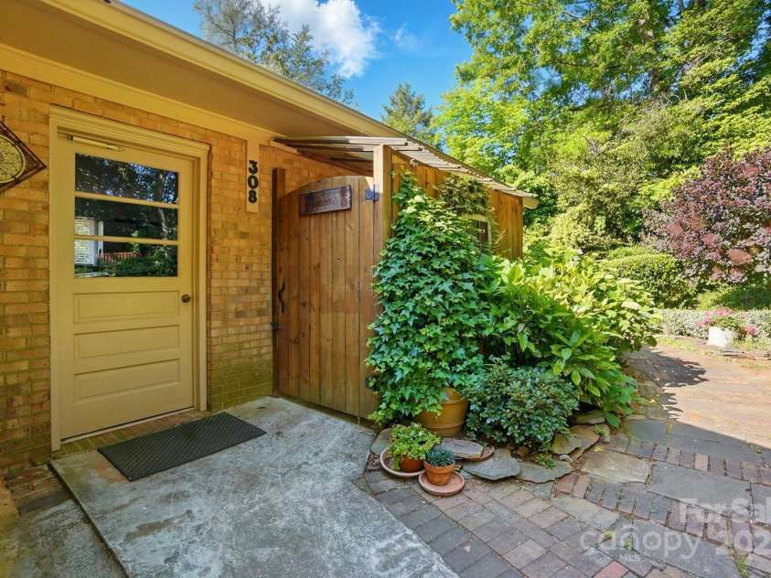 308 Odell Street, Kannapolis, NC 28083.  MLS# CAR4260926, YatesRealty ID 16850. 