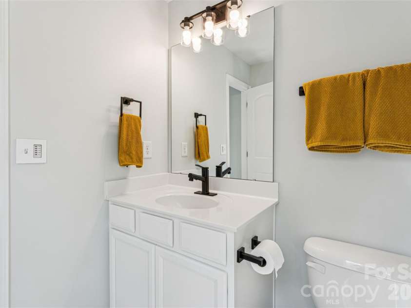 9311 Grand Valley Drive, Charlotte, NC 28213.  MLS# CAR4360988, YatesRealty ID 16850. 