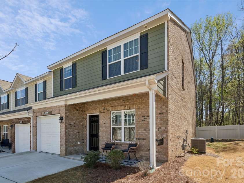9311 Grand Valley Drive, Charlotte, NC 28213.  MLS# CAR4360988, YatesRealty ID 16850. 