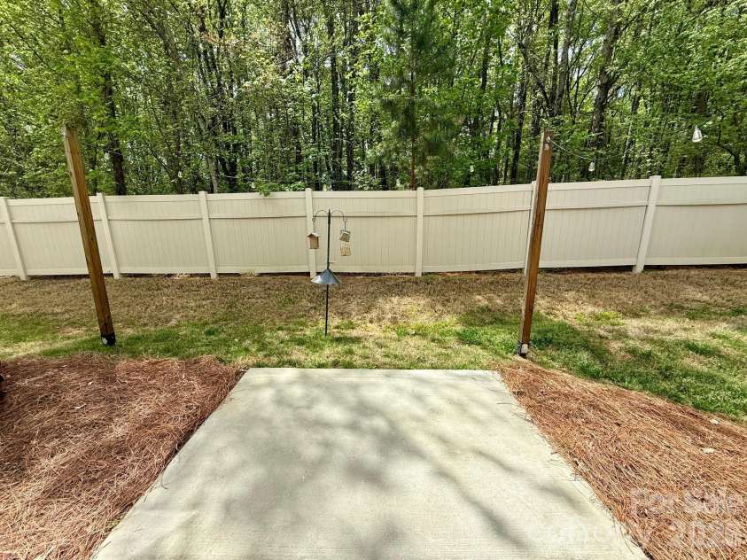 9311 Grand Valley Drive, Charlotte, NC 28213.  MLS# CAR4360988, YatesRealty ID 16850. 