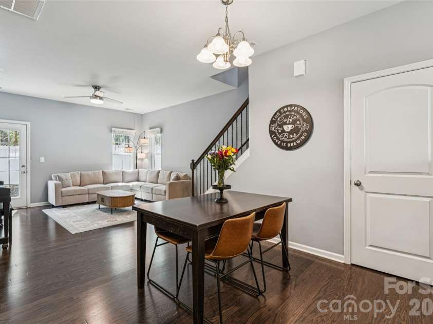 9311 Grand Valley Drive, Charlotte, NC 28213.  MLS# CAR4360988, YatesRealty ID 16850. Open floorplan with dining area