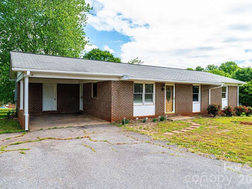 3886 Clay Street, Claremont, NC 28610.  MLS# CAR4376236, YatesRealty ID 16854. 