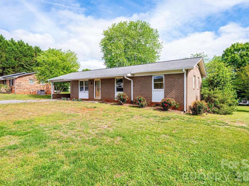 3886 Clay Street, Claremont, NC 28610.  MLS# CAR4376236, YatesRealty ID 16854. 