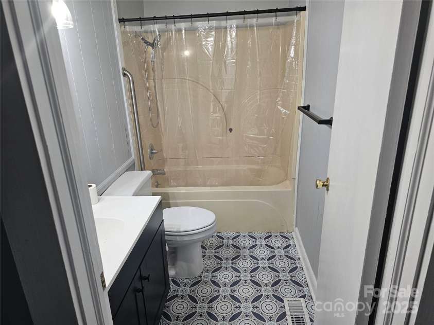 905 Klondale Street, China Grove, NC 28023.  MLS# CAR4263257, YatesRealty ID 16854. 