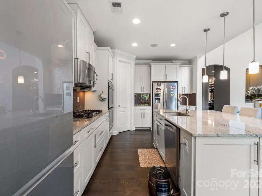 8514 Ellington Park Drive, Charlotte, NC 28277.  MLS# CAR4256108, YatesRealty ID 16855. 