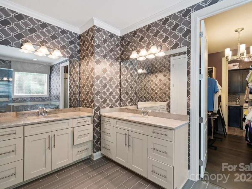 8514 Ellington Park Drive, Charlotte, NC 28277.  MLS# CAR4256108, YatesRealty ID 16855. 