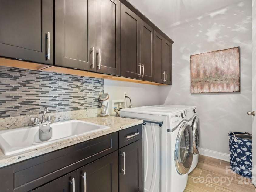 8514 Ellington Park Drive, Charlotte, NC 28277.  MLS# CAR4256108, YatesRealty ID 16855. 