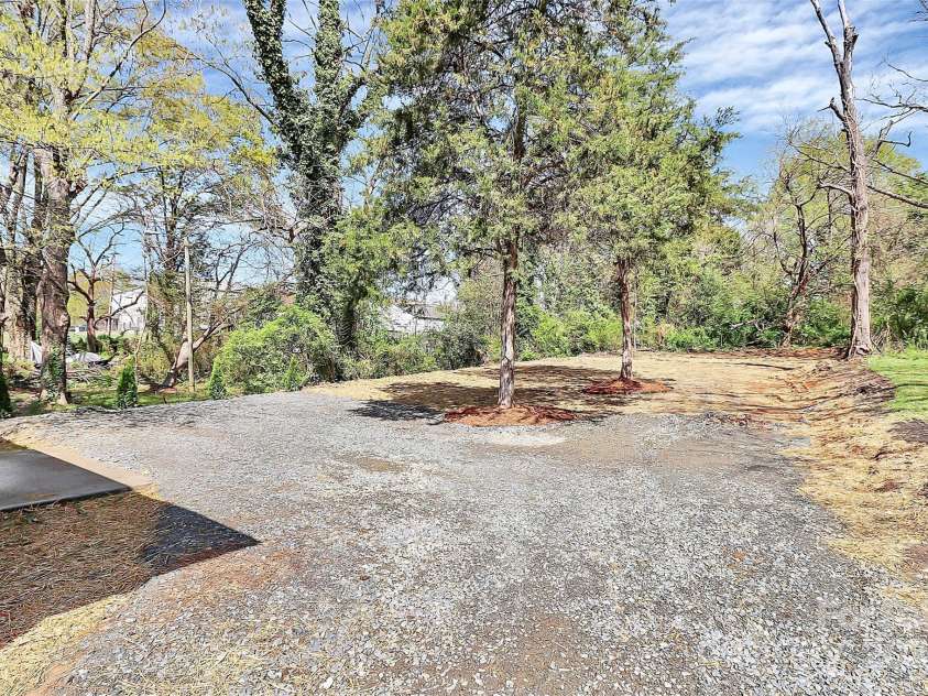 908 Airline Avenue, Gastonia, NC 28052.  MLS# CAR4250216, YatesRealty ID 16856. 