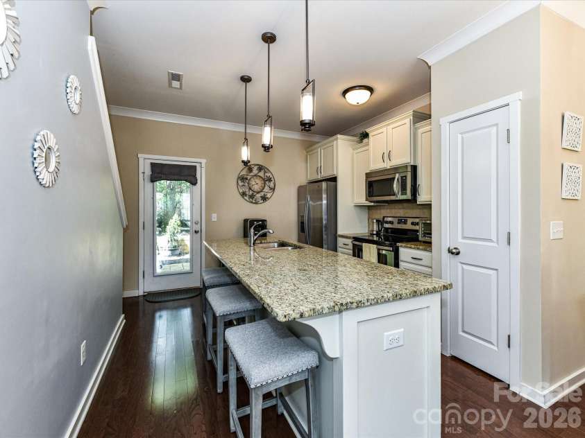 4268 Sutwick Drive, Charlotte, NC 28269.  MLS# CAR4374364, YatesRealty ID 16857. 