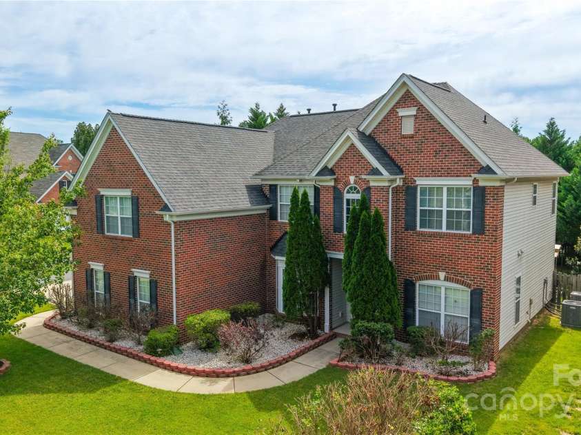 16012 Caranna Court, Charlotte, NC 28277.  MLS# CAR4259303, YatesRealty ID 16859. Aerial Front