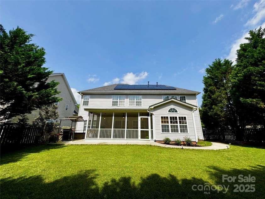 16012 Caranna Court, Charlotte, NC 28277.  MLS# CAR4259303, YatesRealty ID 16859. Back yard