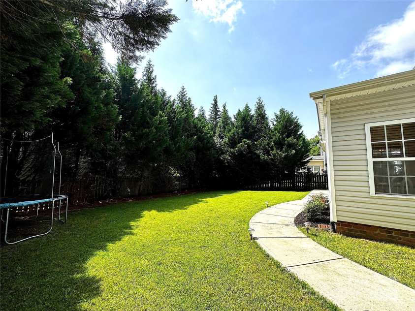16012 Caranna Court, Charlotte, NC 28277.  MLS# CAR4259303, YatesRealty ID 16859. Back yard