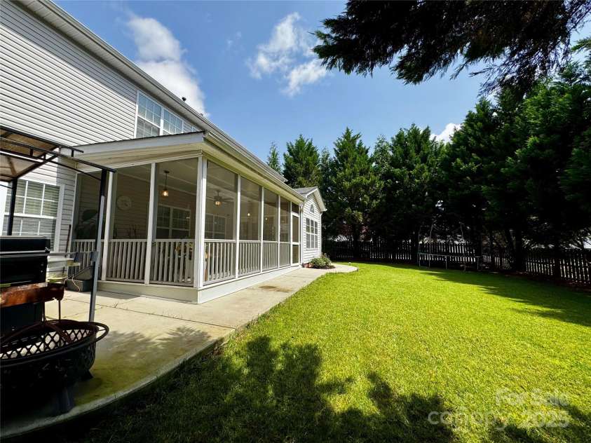16012 Caranna Court, Charlotte, NC 28277.  MLS# CAR4259303, YatesRealty ID 16859. Back yard