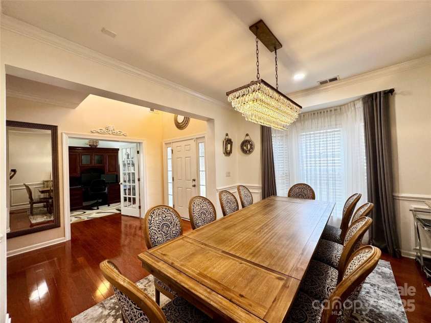 16012 Caranna Court, Charlotte, NC 28277.  MLS# CAR4259303, YatesRealty ID 16859. Dining