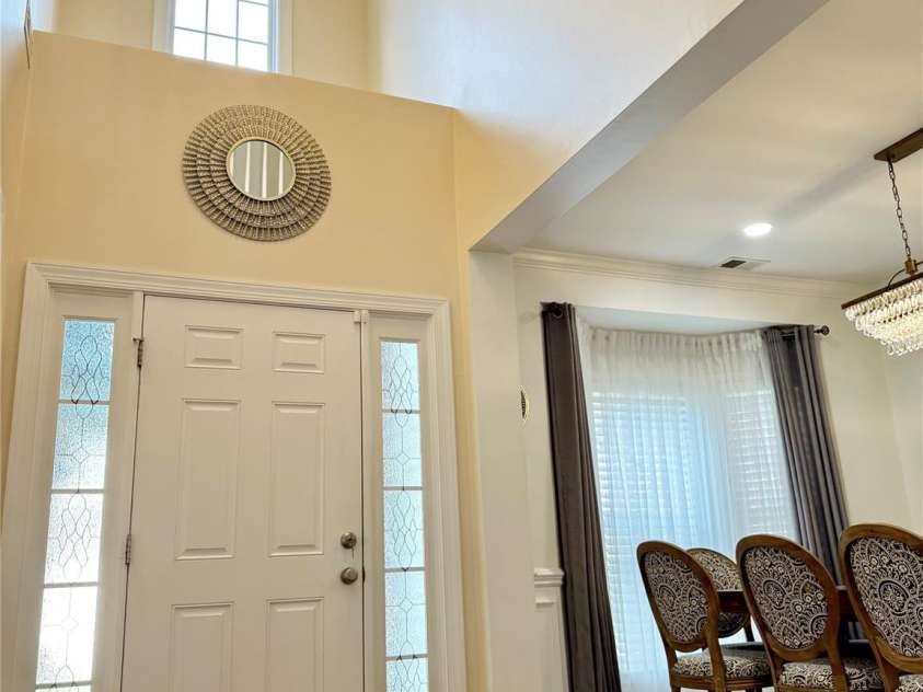 16012 Caranna Court, Charlotte, NC 28277.  MLS# CAR4259303, YatesRealty ID 16859. Foyer