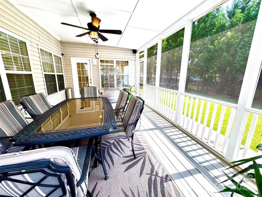 16012 Caranna Court, Charlotte, NC 28277.  MLS# CAR4259303, YatesRealty ID 16859. Porch