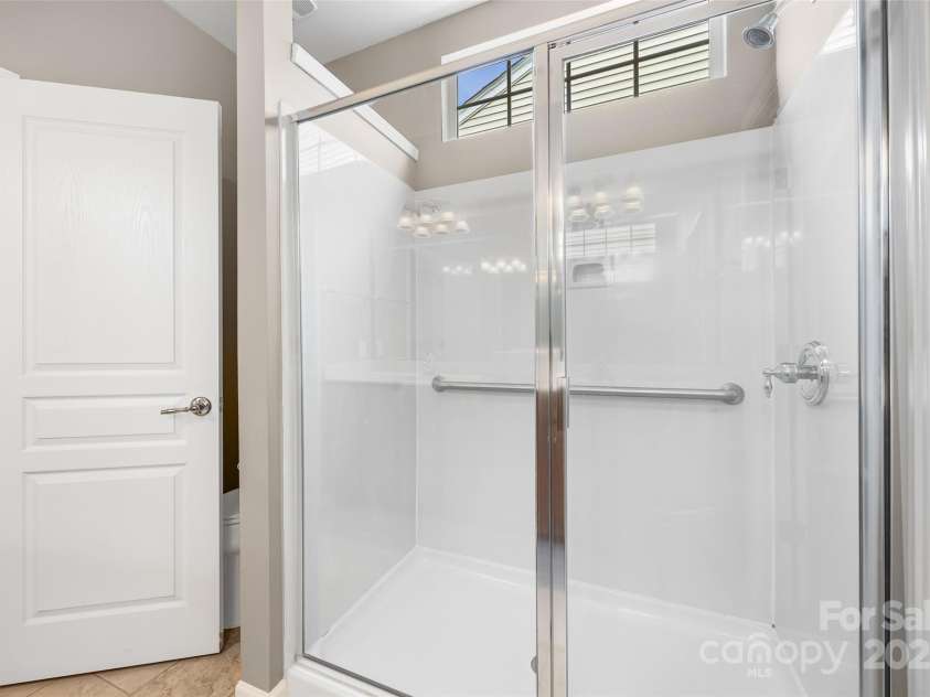 22125 Tern Court, Fort Mill, SC 29707.  MLS# CAR4332962, YatesRealty ID 1686. Primary Bath