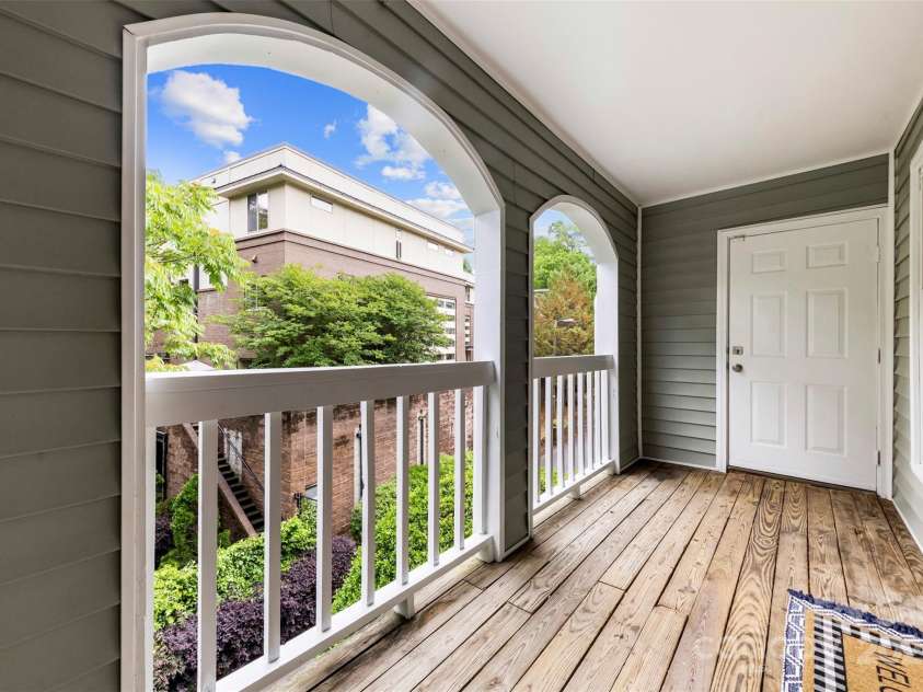 430 Queens Road, Charlotte, NC 28207.  MLS# CAR4259102, YatesRealty ID 1686. 